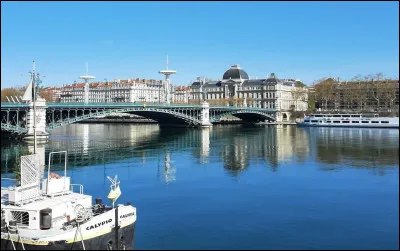 G&eacute;ographie : Quels sont les deux cours d'eau qui traversent la ville de Lyon ?