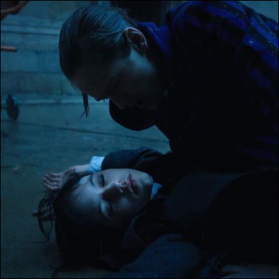 À côté de qui Mercredi sassoit-elle en cours de plantes ?