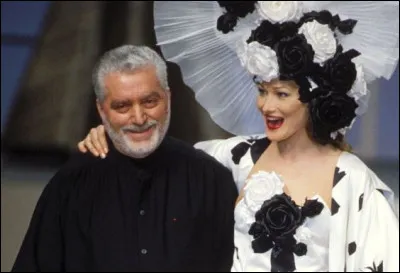 Grand couturier et parfumeur, Paco Rabanne restera l'un des noms les plus célèbres du design et de la mode. Il a été baptisé par Coco Chanel d'un surnom qui l'a suivi toute sa carrière...