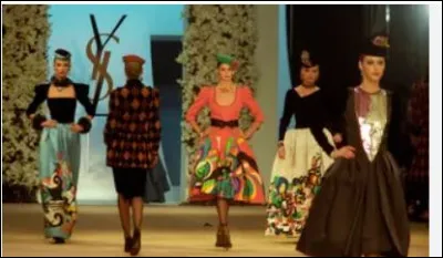 En 1962, YSL ouvre sa maison de couture, il est audacieux et sa toute première collection sera adoptée par le "Tout Paris". Quelle création fit que la griffe d'Yves Saint Laurent devint la référence du moment ?