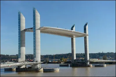 Ville : Comment s'appelle ce pont ?