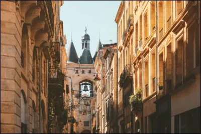 Culture : Commun&eacute;ment, Bordeaux est consid&eacute;r&eacute;e comme la Capitale des...