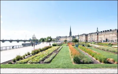 Personnalit&eacute; : Laquelle de ces personnalit&eacute;s n'est pas n&eacute;e &agrave; Bordeaux ?