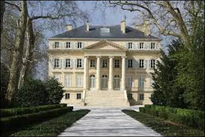 Gastronomie : Lequel de ces domaines viticoles ne fait pas partie du vignoble bordelais ?