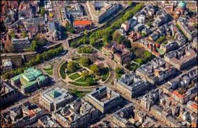 Ville : Comment s'appelle le quartier allemand qui a été construit à Strasbourg entre 1880 et 1914 ?