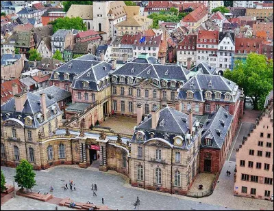 Insolite : Laquelle de ces anecdotes sur la ville de Strasbourg est inexacte ?