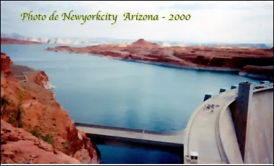 Quel est ce lieu, un lac artificiel crée par un barrage en 1963 sur le fleuve Colorado, ce lac s'étend sur 300 km entre l'Arizona et l'Utah aux États-Unis ?