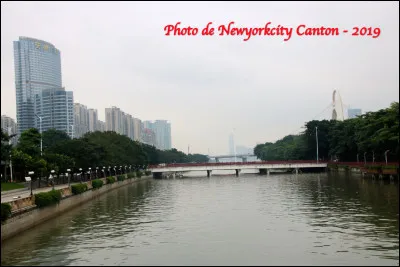 Quel est ce lieu, un fleuve qui traverse la ville de Canton en Chine dont les eaux sont très pollué par les rejets des fonderies situées sur ses rives en amont ?