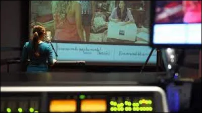 Que faut-il ajouter à "dou" pour obtenir la pratique de poser une voix française sur un acteur étranger ?