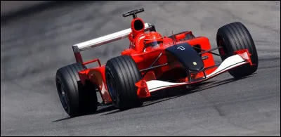 Au début des années 2000, la Scuderia Ferrari vit une période faste de son histoire, dominant sans partage le championnat du monde de F1 grâce à son pilote vedette Michael Schumacher. Saurez-vous retrouver le véritable palmarès du Baron Rouge chez Ferrari ?
