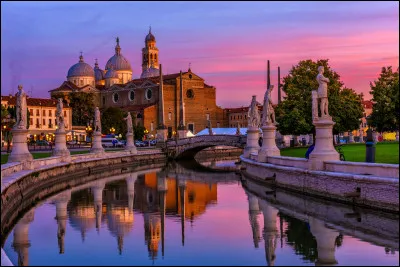 Quel est le nom de cette ville ?