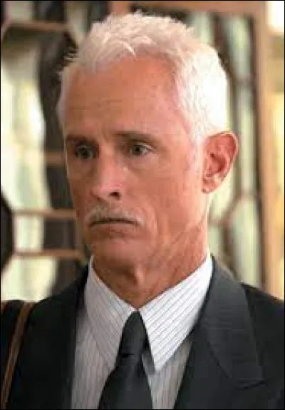 Comment s'appelle le p&egrave;re de Tony Stark ?