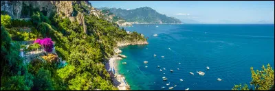 En Italie, quelles mers peut-on voir ?