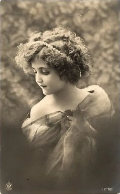 Quelle romancière nous raconte les premières années de sa vie dans son uvre "Mémoires d'une jeune fille rangée" ?