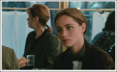 Quel acteur accompagne Emmanuelle Béart dans le film "Nelly et Monsieur Arnaud" (1995) de Claude Sautet ?