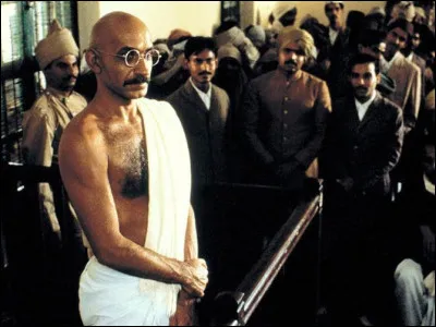 Ce film parle d'un homme qui a uvré pacifiquement pour libérer l'Inde. Quel est son titre ?