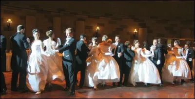 Si je vous parle d'une danse très en vogue au XIXe siècle et qui se danse selon cinq figures, vous me dites que c'est...