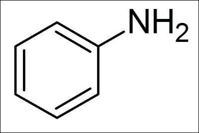 Pour terminer, dans l'album "Le Grand Fossé", quel est le nom de la marraine de Fanzine ?