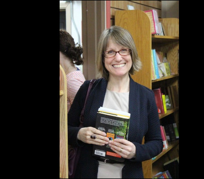 Quand est née Victoria Holmes ?