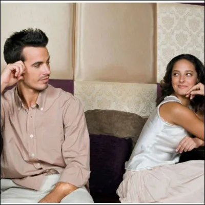 Un gars ou une fille (hyper moche) essaie de te draguer, comment réagis-tu ?