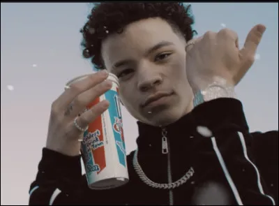 Qui a créé " Noticed" ?