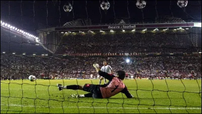 Quel club remporte son sixième titre de vainqueur de la coupe des clubs champions ?