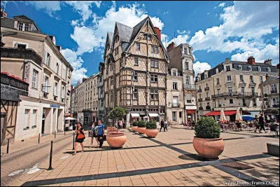 Quel est le nom de cette ville ?