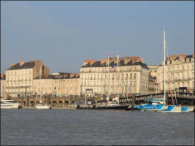 Personnalité : Parmi ces navigateurs, lequel est né à Nantes ?