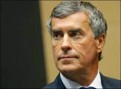 L'affaire Cahuzac secoue le gouvernement français : une information judiciaire est ouverte le 19 mars 2013 et Jérôme Cahuzac est mis en examen en avril 2013 : quelle était sa fonction au sein du gouvernement ?