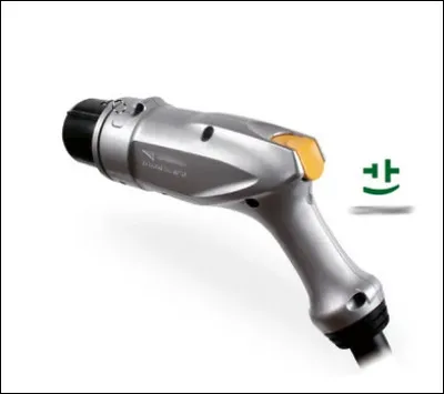 Voici par contre un type de connecteur ayant vu le jour en 2010 : quel est son petit nom ?