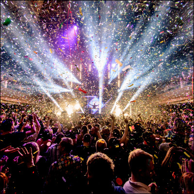 Y a-t-il un événement ou une fête lors de ton mois de naissance ?