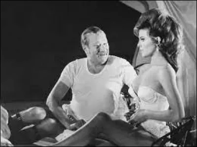 Elle est "Nini" dans ce film à sketches de 1967 :