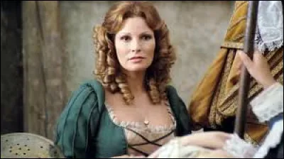 Dans "Les Trois Mousquetaires", adaptation américaine du roman de Dumas sortie en 1973, quel rôle joue-t-elle ?