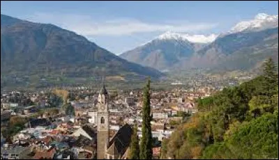 Mérano est une ville du Trentin-Haut-Adige, dans la province de Bolzano. Autrement dit, il s'agit d'une cité...