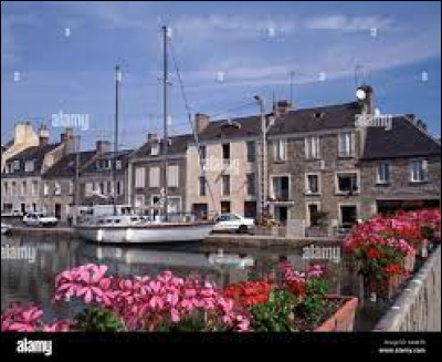 Laquelle de ces villes "-sur-Mer" se trouve dans le Calvados ?