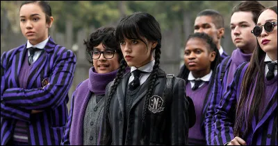 Qui est la première victime du Monstre que Mercredi voit mourir ?