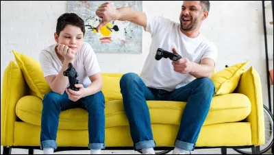 Complétez : Mon neveu... toujours aux jeux.