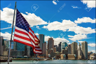 Combien de rayures y a-t-il sur le drapeau américain ?