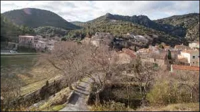 Petit village Audois de 46 habitants, dans le massif des Corbières, Dernacueillette se situe dans l'ex région ...