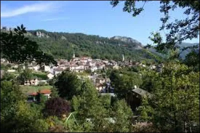 Village occitan, dans l'aire d'attraction Fuxéenne, Rabat-les-Trois-Seigneurs se situe dans le département ...