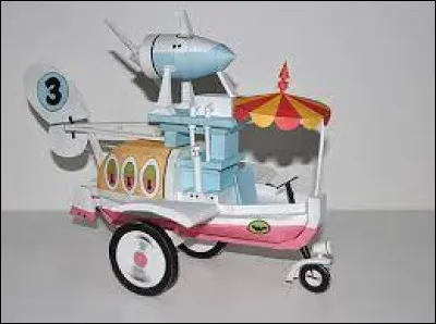 Celle-ci, l'Auto-aéro-fuseur-planeur, appartient ...