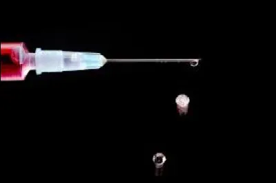 La dernière étape de l'initiation consiste à boire un sérum de vérité et à raconter tous ses secrets. Que fais-tu ?