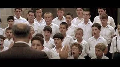 Quel morceau les choristes jouent-ils devant la comtesse dans le film "les Choristes" ?