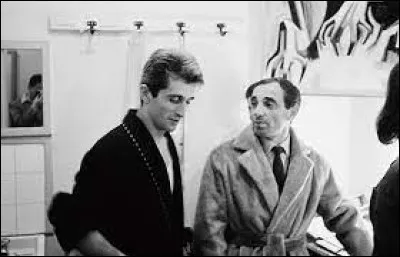 Sur cet album il reprend les titres des auteurs qui lui ont écrit ses plus grands succès. Lequel lui a écrit "Le Mexicain" ?