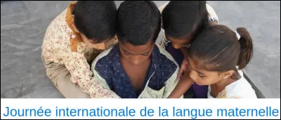 Mais tout n'est peut-être pas sans solution : en effet, l'UNESCO et tous les autres acteurs engagés comptent beaucoup sur le développement de/du ... (Complétez !)