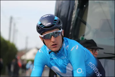 Ce coureur cycliste se omme...