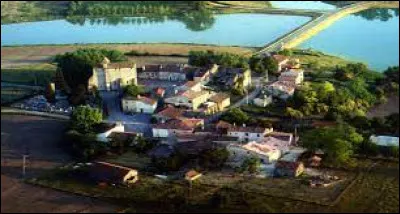 Ancienne commune néo-aquitaine, dans l'arrondissement de Nérac, Villeneuve-de-Mézin se situe dans le département ...