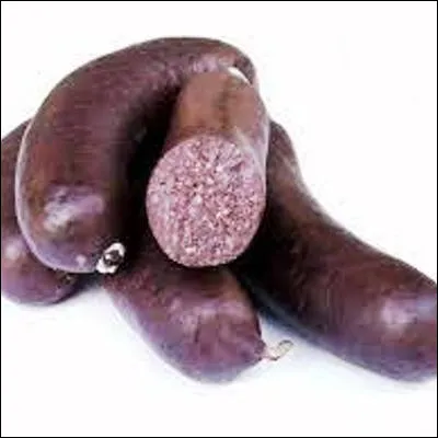 Quelle spécialité à base de fruits, utilisée comme dessert ou accompagnement, entre dans la composition du plat allemand Himmel und Erde ?