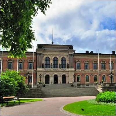 Quelle ville de Suède, la quatrième par le nombre dhabitants, est connue pour son université prestigieuse, la plus ancienne de Scandinavie ?