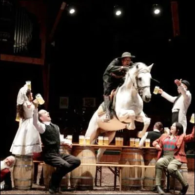 Quel homme de spectacle est le fondateur du Théâtre Zingaro ?